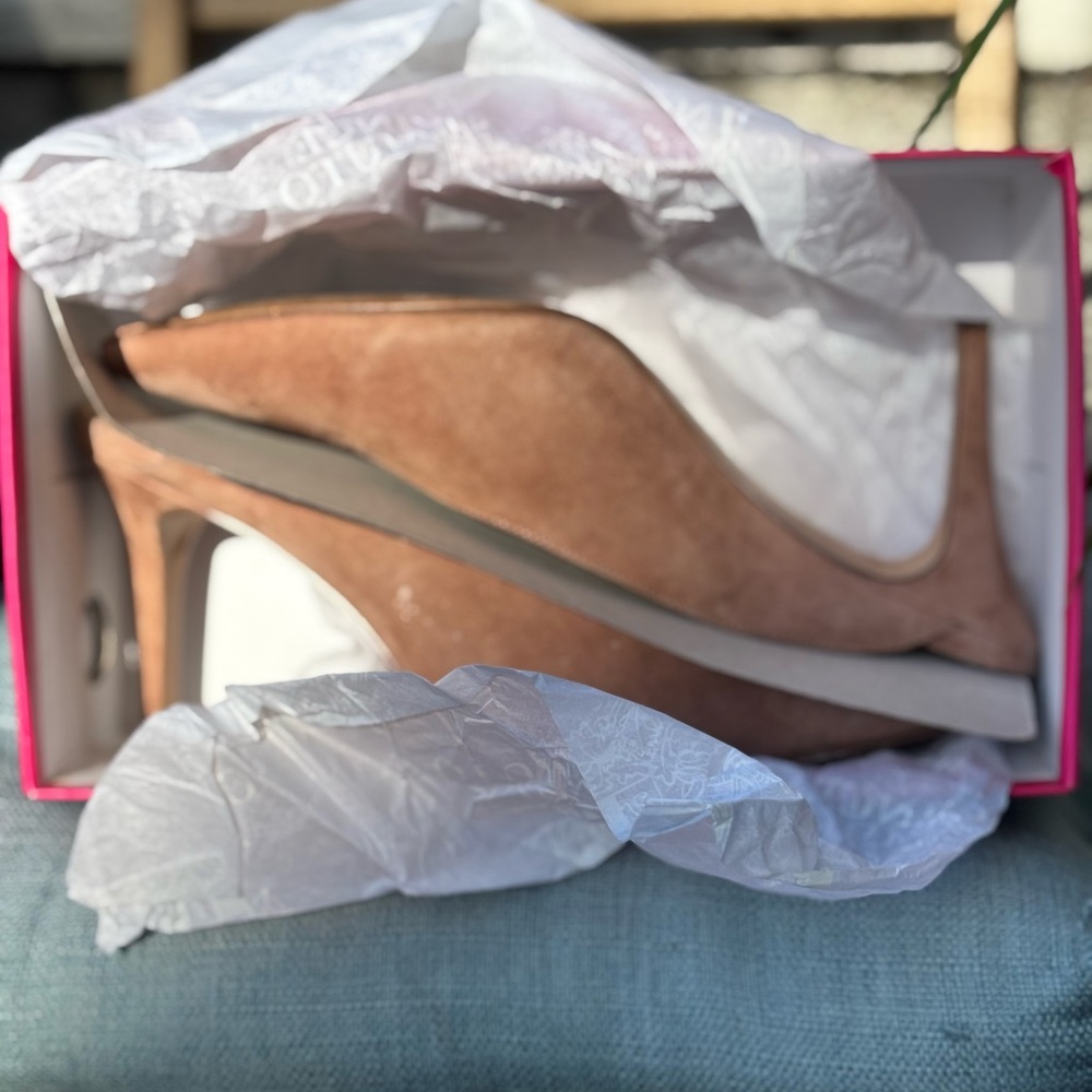 Vince Camuto Berodie Suede Mules – Size 10M (Fawn) | Worn Once’s
